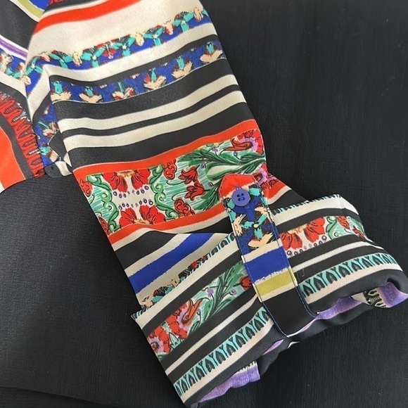 Collective Concepts Blouse. Size Small. Floral stripe print. Button front. - Picture 10 of 11